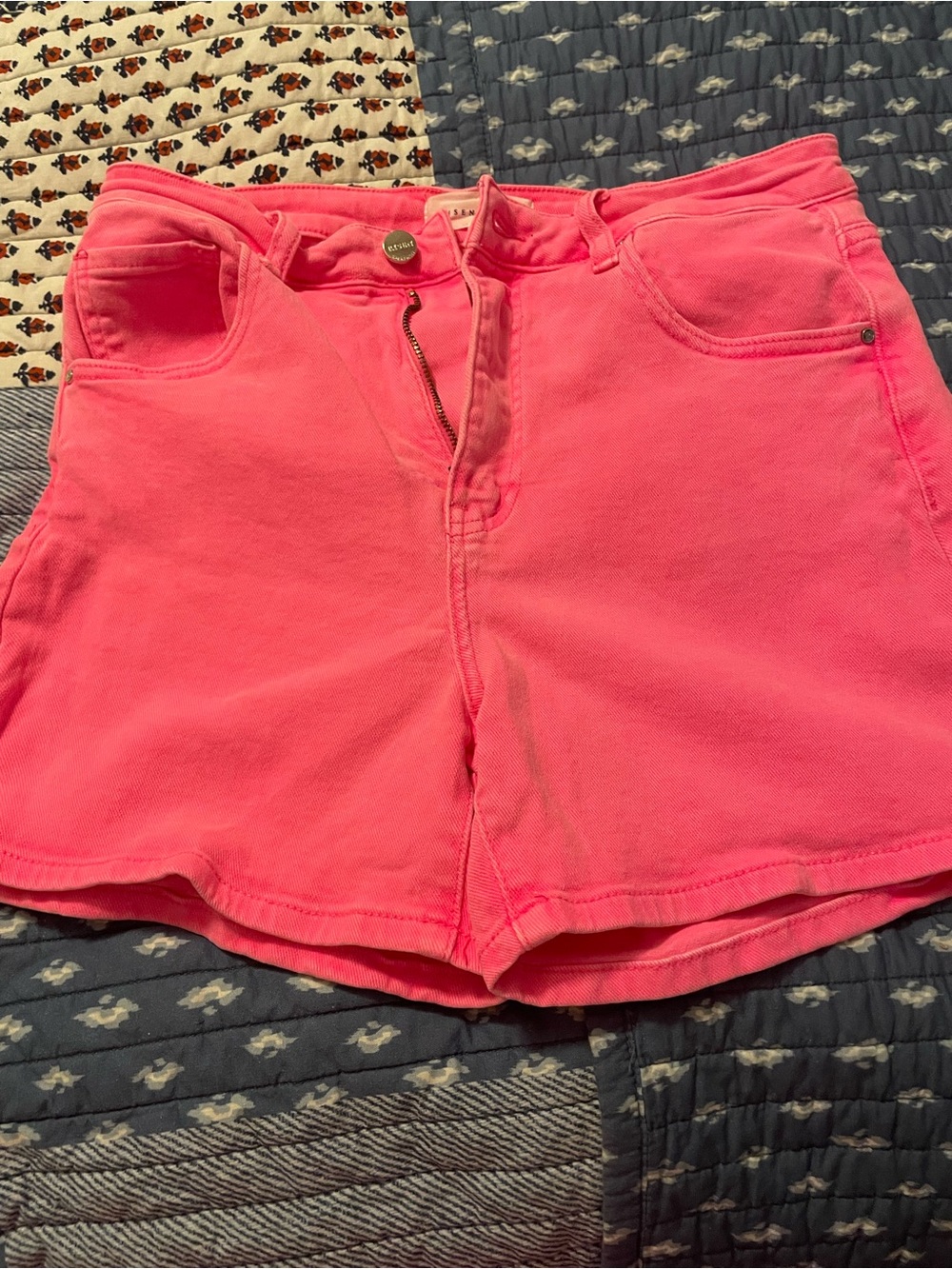 RISEN HOT PINK SHORTS L